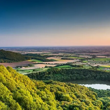 Hébergement de vacances Meadow View With Stunning Views