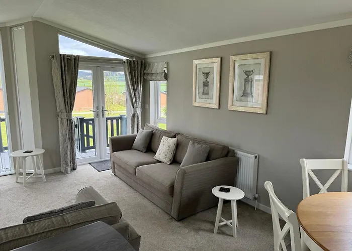 Meadow View With Stunning Views *